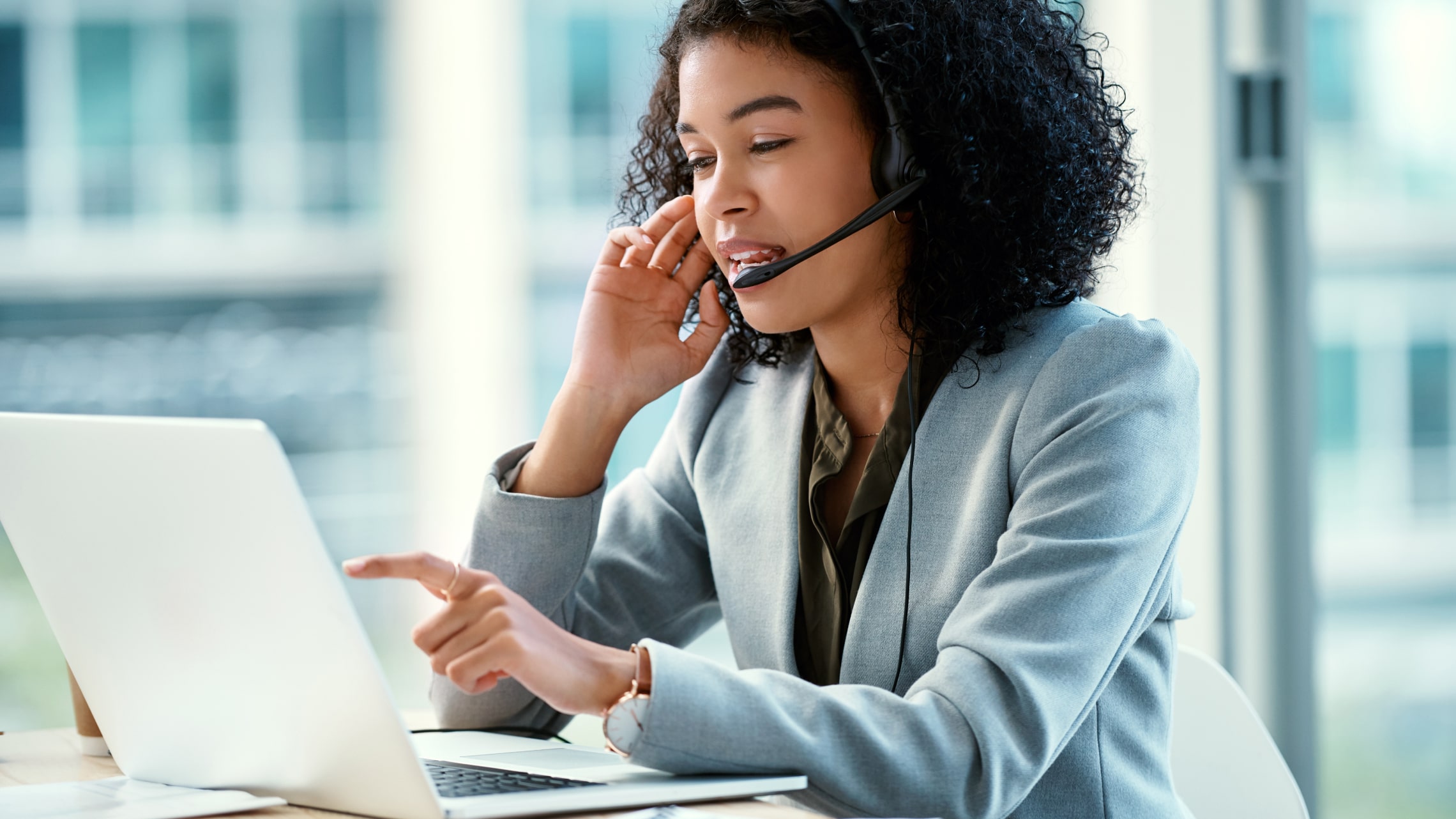 How to Achieve First Contact Resolution (FCR) with Customer Support.